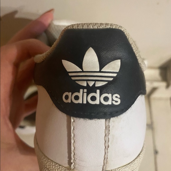 Adidas Original Superstars - Kids size 4.5 = Women’s US size 6 - Picture 4 of 8